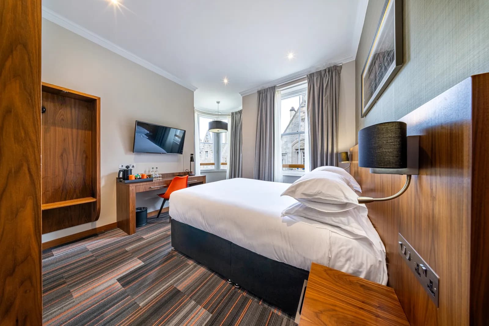 Turret Room at The Inn Place, Edinburgh, photo 3